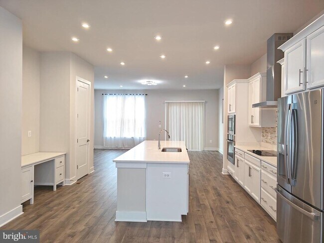 Foto del edificio - 2393 Liberty Lp