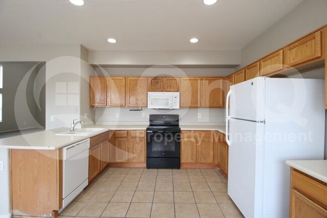 Building Photo - 2177 S 88th Ave
