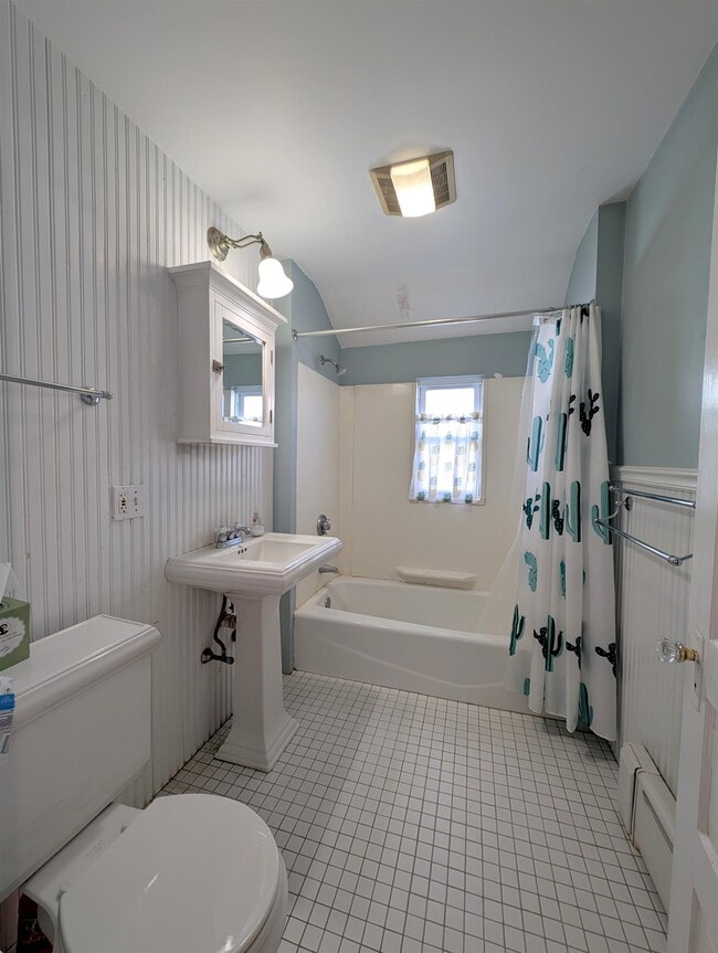 Foto del edificio - 41 Bay State Ave