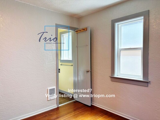Foto del edificio - 1045 W 8th Alley