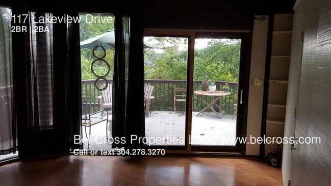 Building Photo - 117 Lakeview Dr