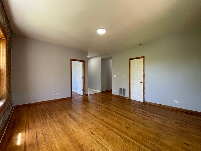 Foto del edificio - 1148 N Harding Ave