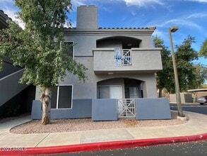 Building Photo - 600 W Grove Pkwy