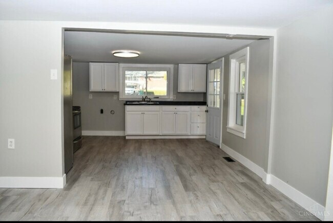 Foto del edificio - 150 E North St