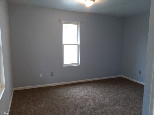 Foto del edificio - 655 N Mulberry St