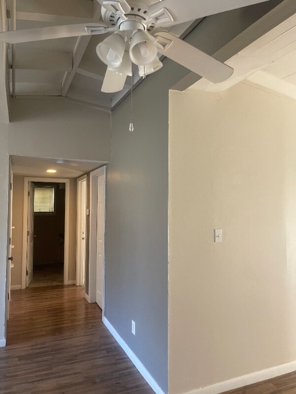 Foto del edificio - 1560 Heron Ln