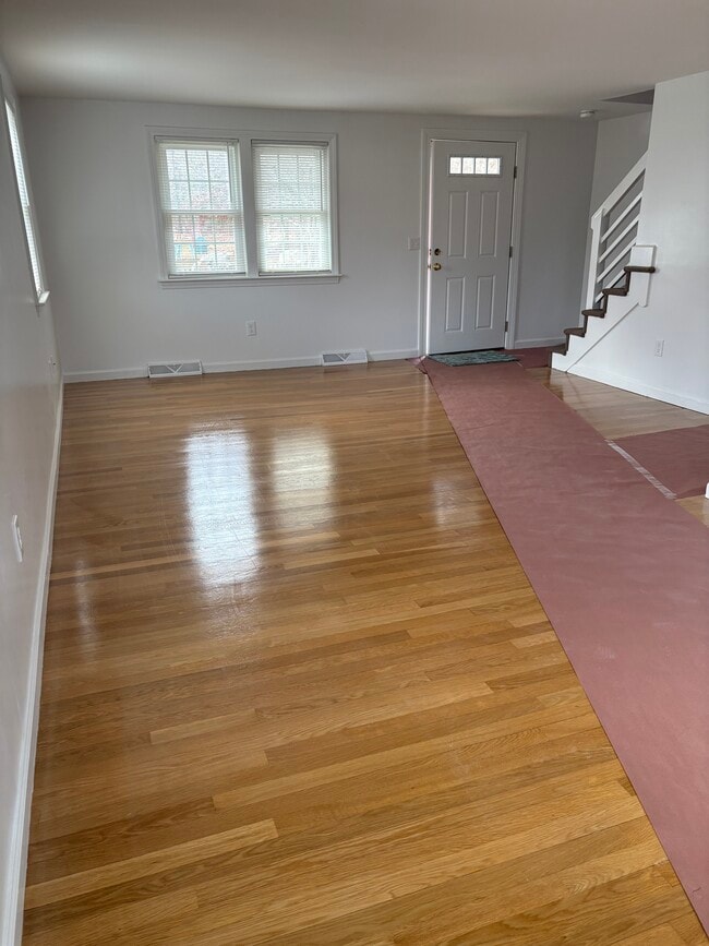 Building Photo - 11 Millers Rd