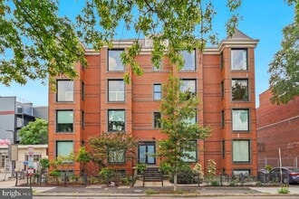 Building Photo - 440 Rhode Island Ave NW