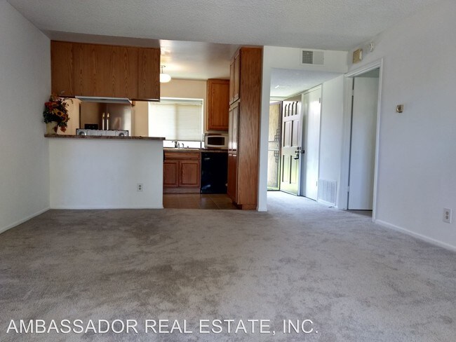 Foto del edificio - 1 br, 1 bath House - 1750 Pala Lake Drive