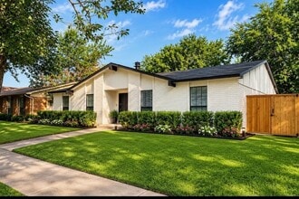Building Photo - 3117 San Diego Dr