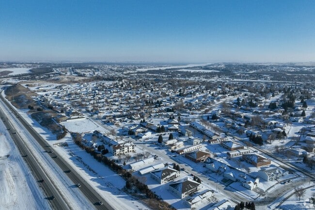 Homes line the winding streets of Mandan.