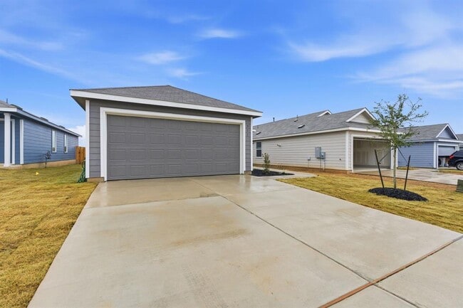 Building Photo - 511 Paris St