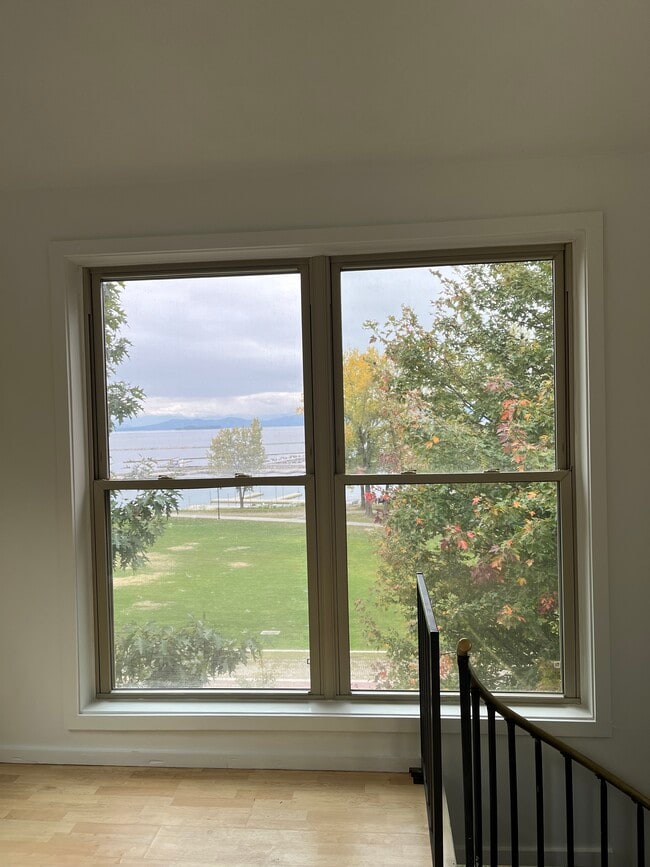 Foto del edificio - 216 Lake St