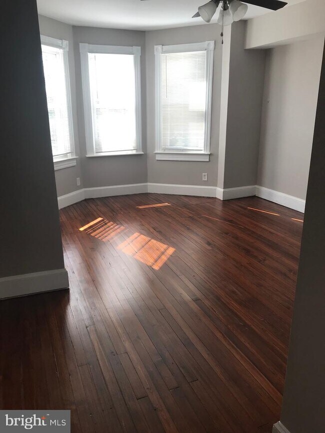 Foto del edificio - 327 Yale Ave