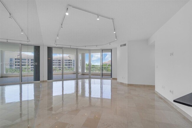Building Photo - 715 Crandon Blvd