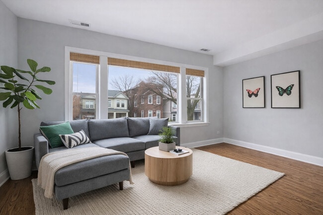 Building Photo - 1343 W Winona St