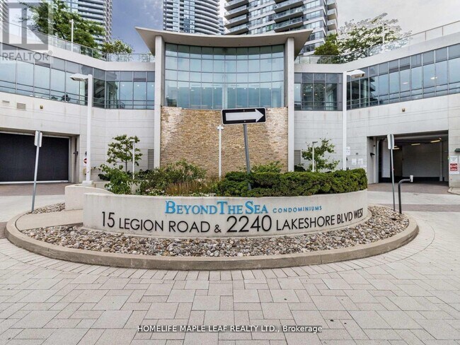 Building Photo - 2240-L2240 Lake Shore Blvd W