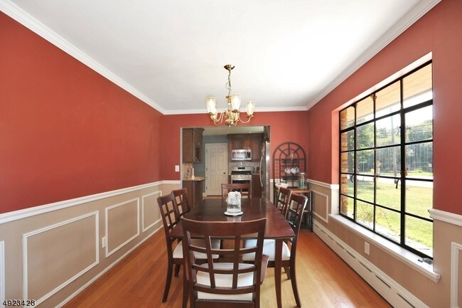 Building Photo - 770 Ramapo Valley Rd