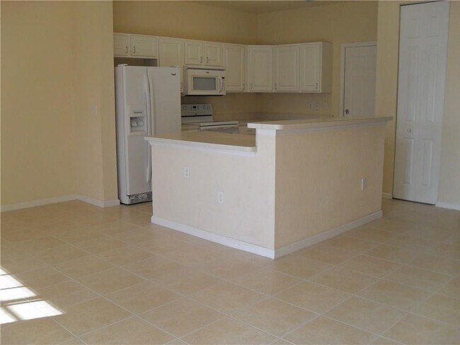 Building Photo - 4234 Emerald Vista