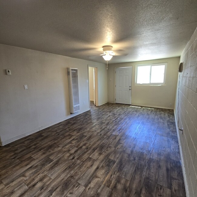 Building Photo - Cozy 1 BR, 1 Bath Casita