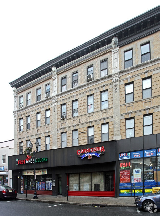 Building Photo - 2911 Bergenline Ave