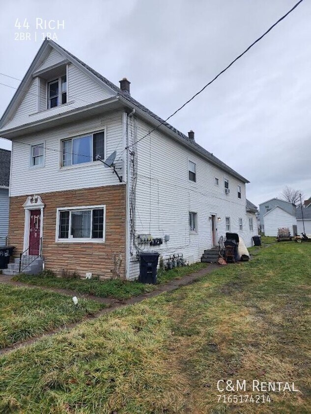 Primary Photo - Quiet 2 Bedroom Apartment