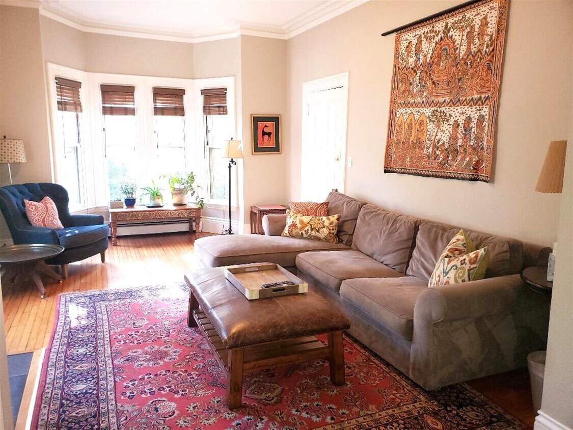 Foto principal - 63 Columbus Ave
