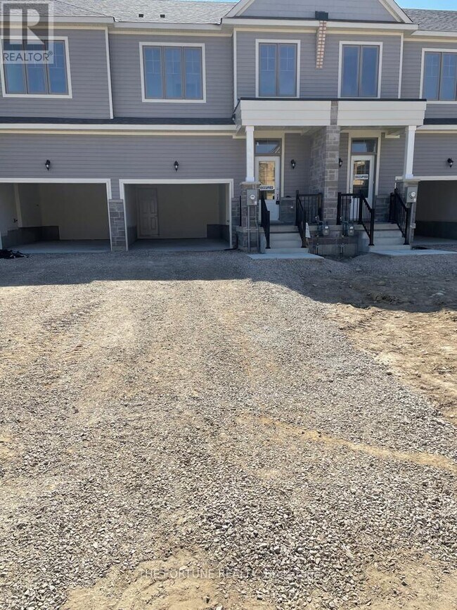 Building Photo - 15 MacKenzie St