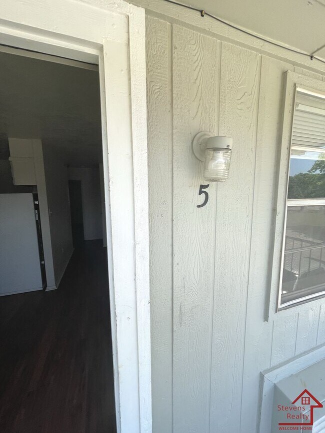 Foto del edificio - 1502 NW Kingsbury Ave
