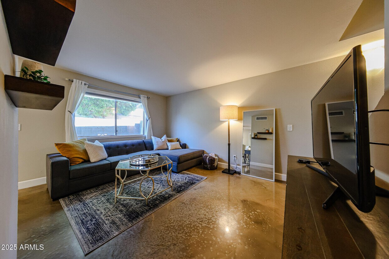 Foto principal - 8531 E Belleview St