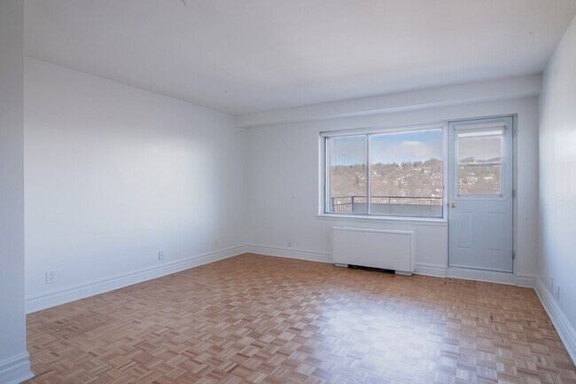 Photo du bâtiment - 4555 Av. Bonavista