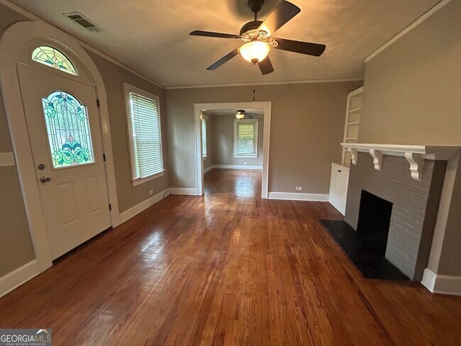 Foto del edificio - 111 Magnolia Dr