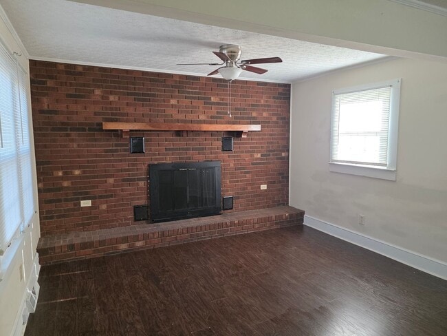 Foto del edificio - Charming 2 Bedroom, 1 Bath Home in Peaceful Siloam Setting