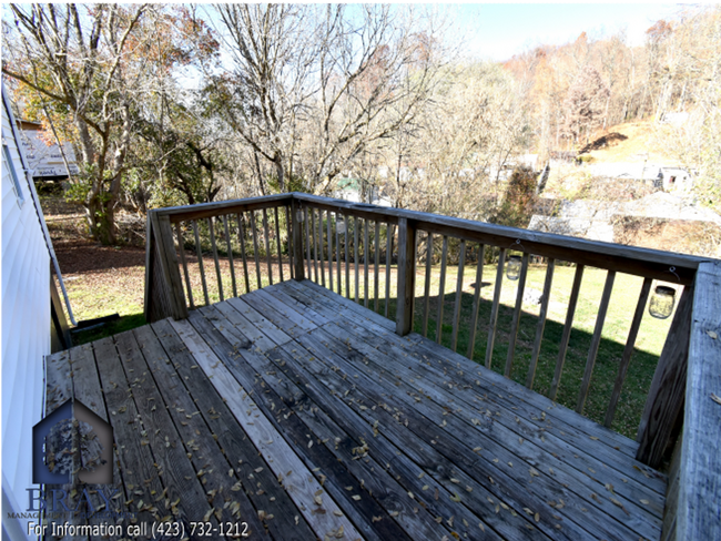 Building Photo - Tranquil 2-Bedroom Retreat with Fenced Yar...