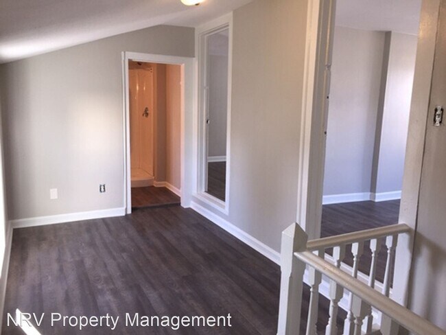 Foto del edificio - 5 br, 3 bath House - 504 2nd Ave