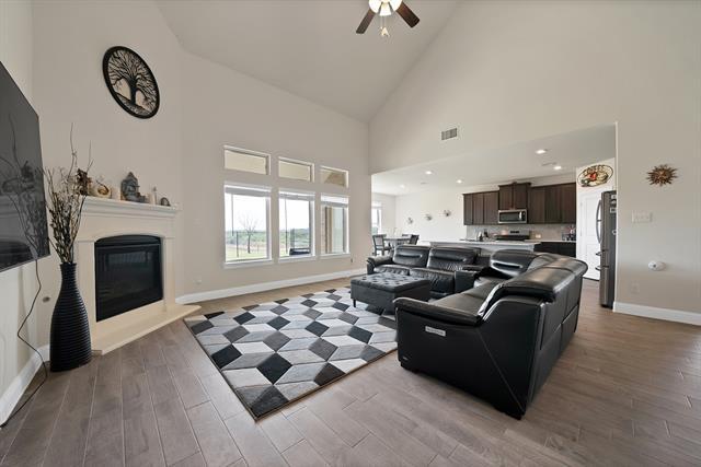 Foto del edificio - 10700 Rock Bolt Dr