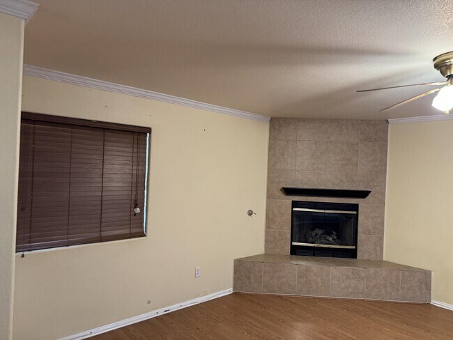 Foto del edificio - 9000 Underwood Ave