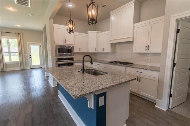 Building Photo - 1431 Cave Stream Dr