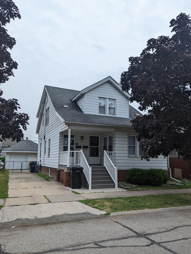 Primary Photo - 1045 7th St