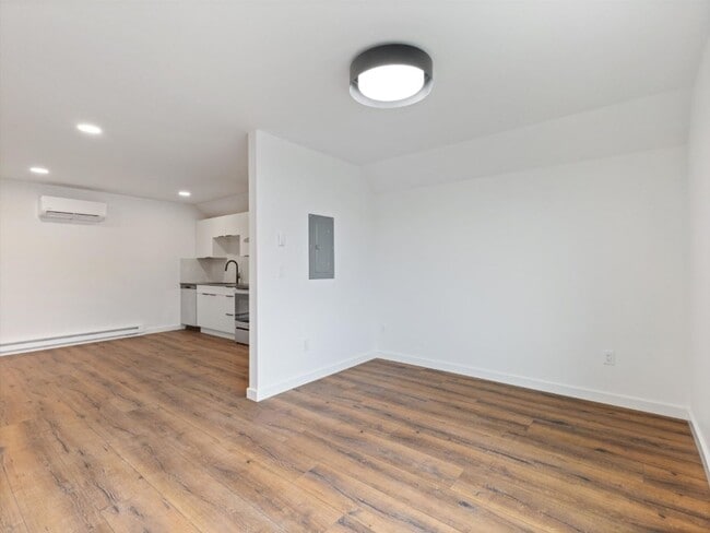 Building Photo - Beautiful New 1 Br 1 Ba in Gran Cielo