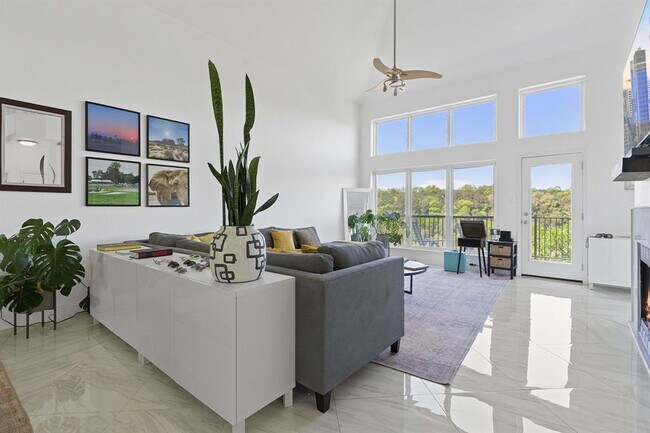Foto del edificio - 6905 Crosby Cir