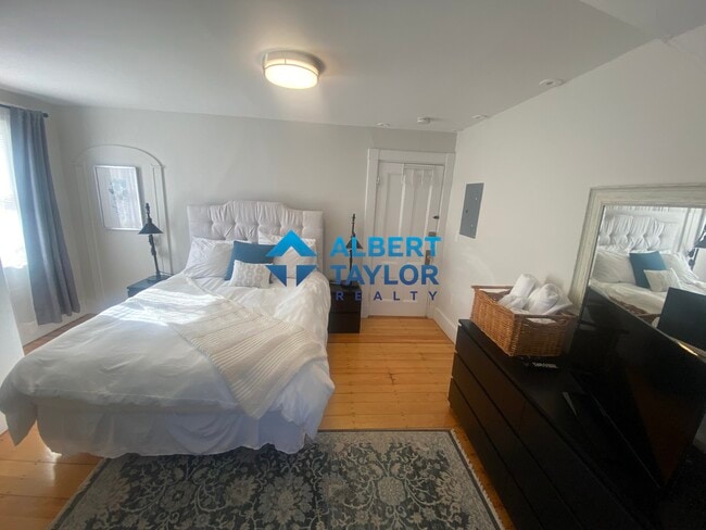 Building Photo - 15 Chiswick Ter