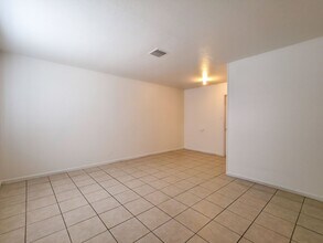Building Photo - 579 W 3rd St