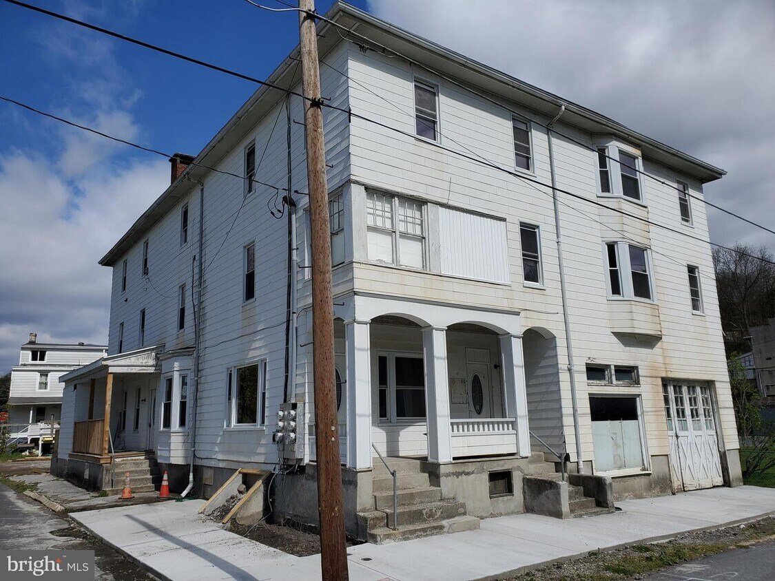 10 Valley St Unit 5, New Philadelphia, PA 17959 Apartment for Rent