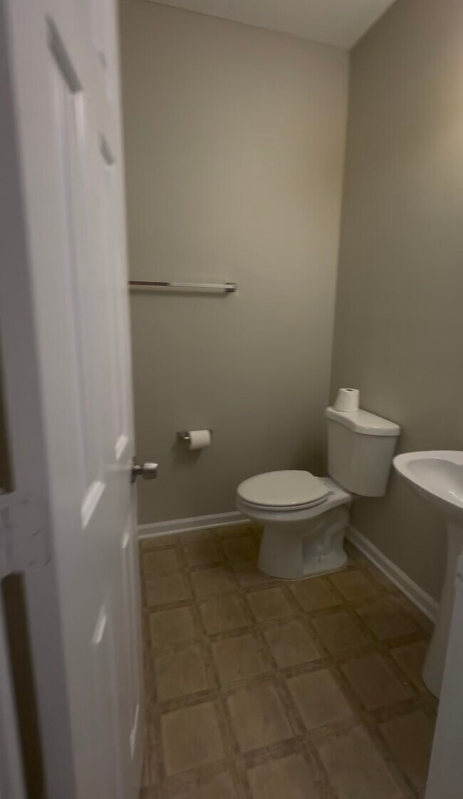 Building Photo - 8180 Oakley Cir