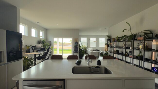 Foto del edificio - 2042 Live Oak Dr