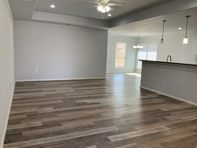 Building Photo - 1640 Wrigley Dr