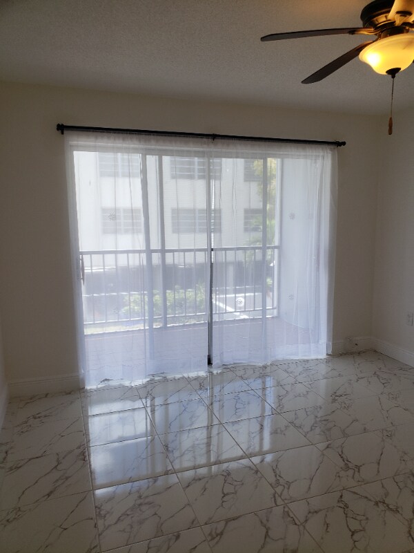 Foto del edificio - 1250 NE 125th St