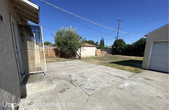 Foto del edificio - 2 br, 1 bath House - 8111 Artesia Blvd