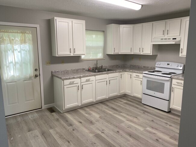 Photo - 11625 IN-56 Townhome